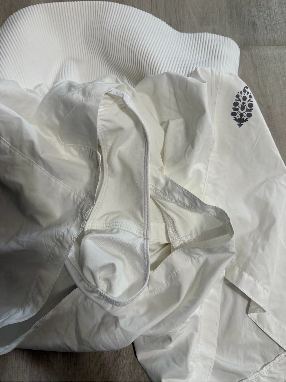 FREE PEOPLE HIGH RISE SHORTS - Picture 3 of 3